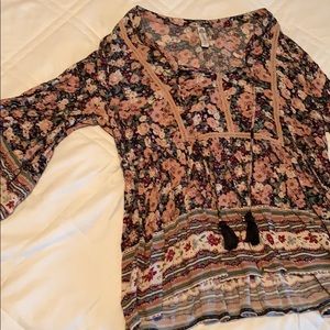 Floral bell sleeve blouse
